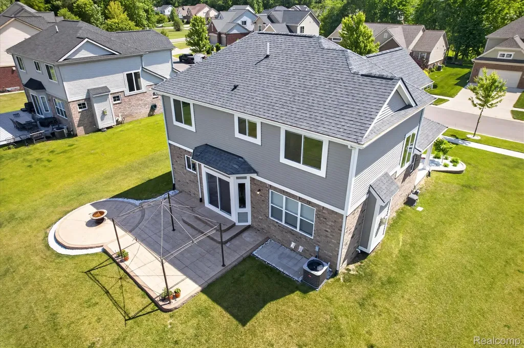 14172 Burlwood Lane Van Buren Charter Township MI 48111