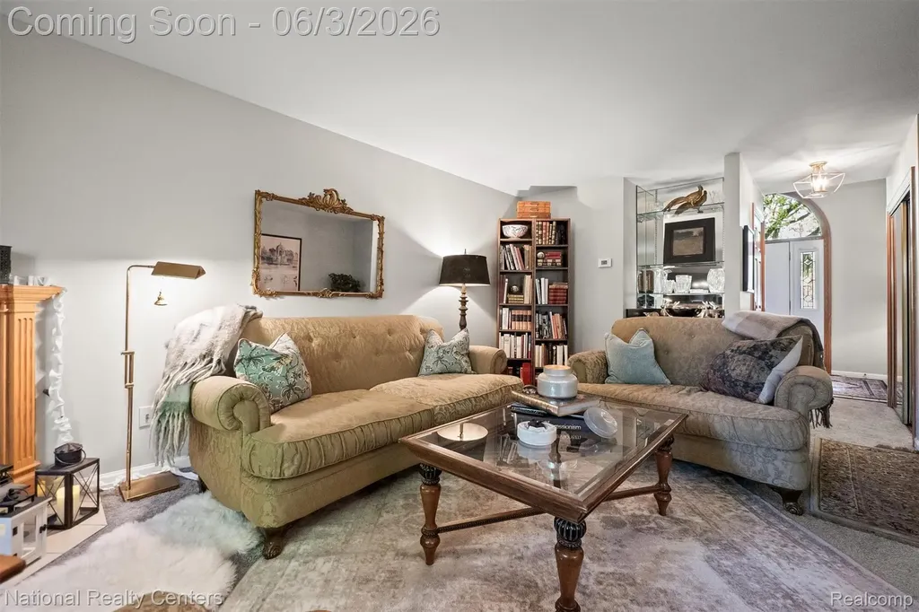 2203 Rochelle Park Drive Rochester Hills City MI 48309