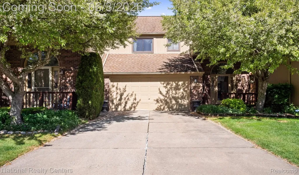 2203 Rochelle Park Drive Rochester Hills City MI 48309