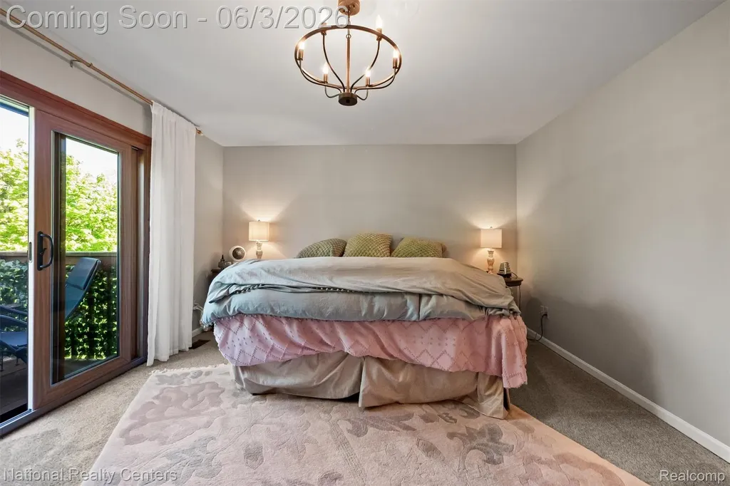 2203 Rochelle Park Drive Rochester Hills City MI 48309