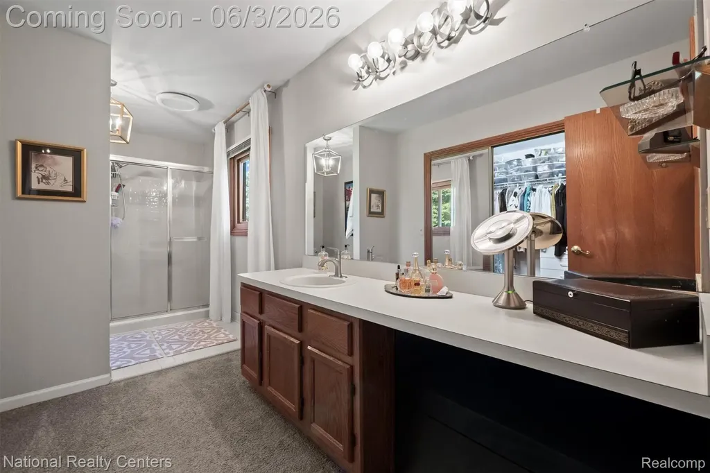 2203 Rochelle Park Drive Rochester Hills City MI 48309