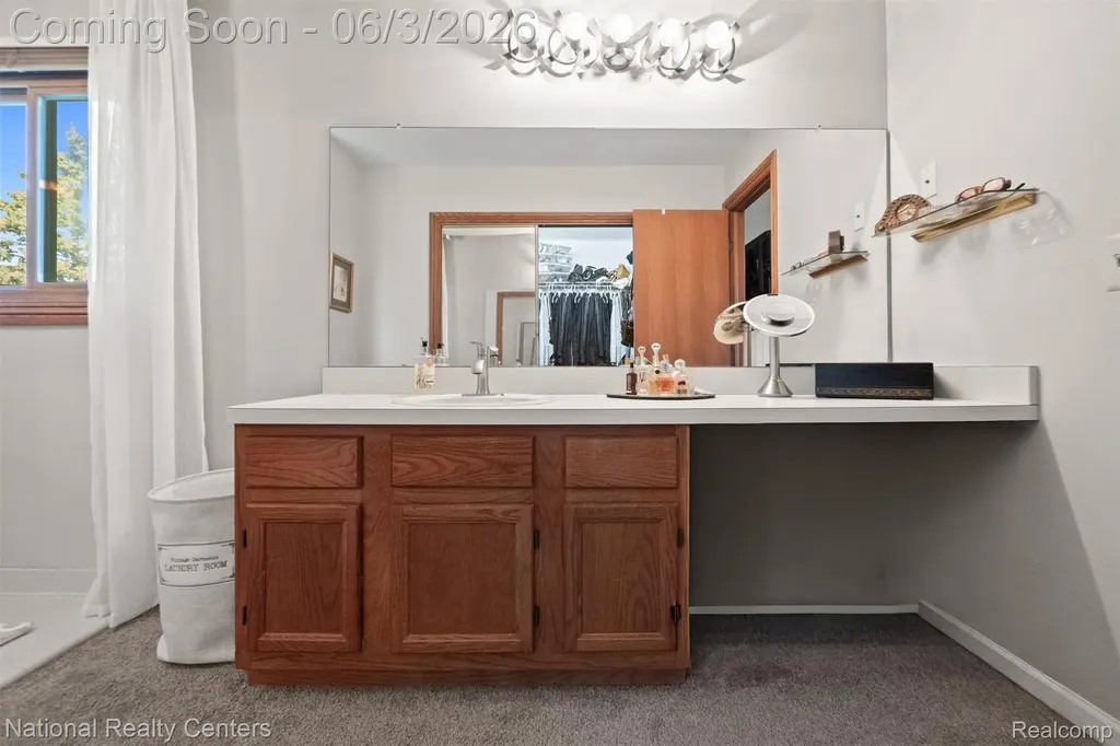 2203 Rochelle Park Drive Rochester Hills City MI 48309