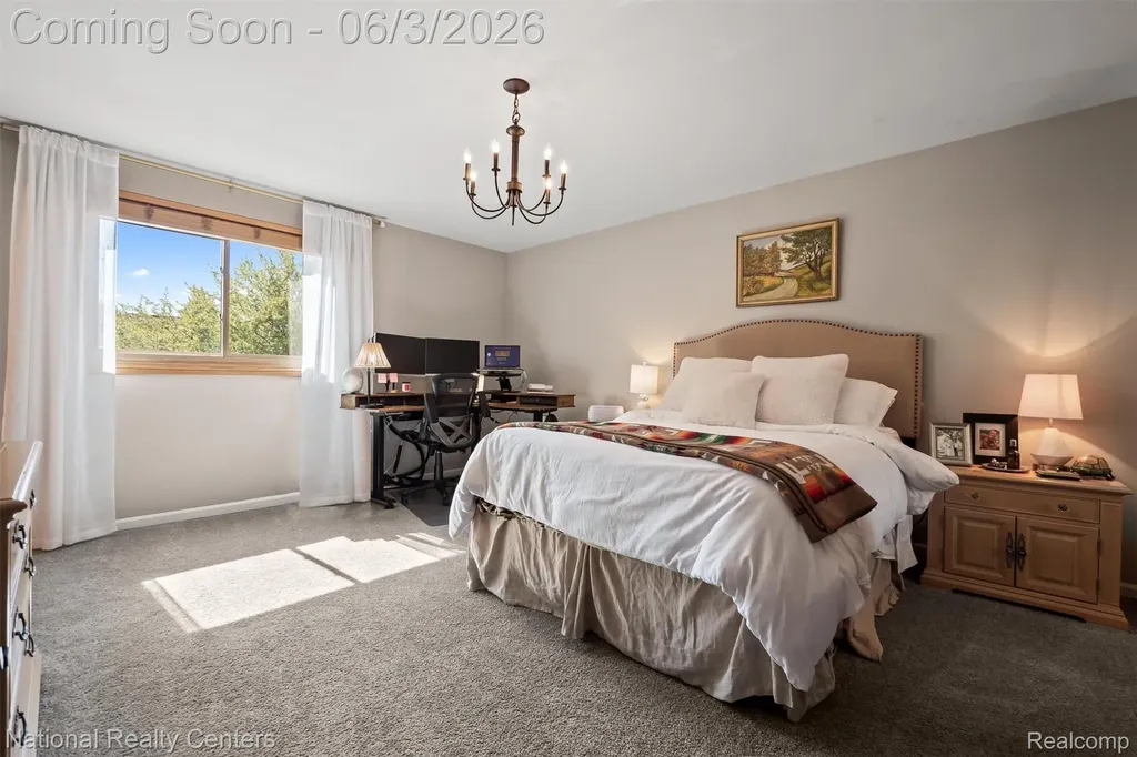 2203 Rochelle Park Drive Rochester Hills City MI 48309