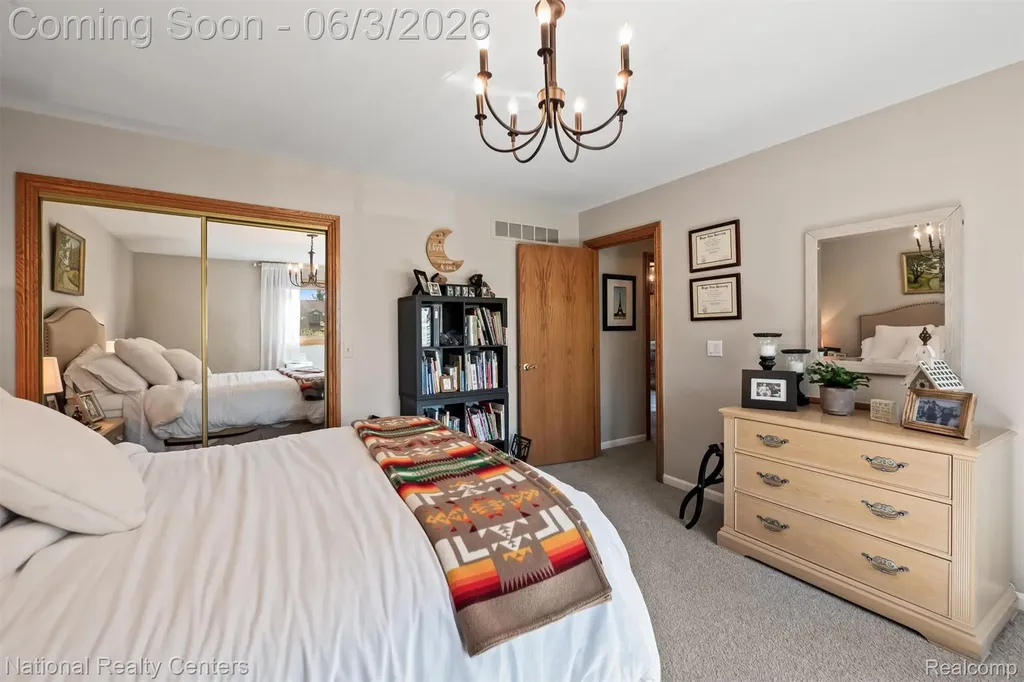 2203 Rochelle Park Drive Rochester Hills City MI 48309
