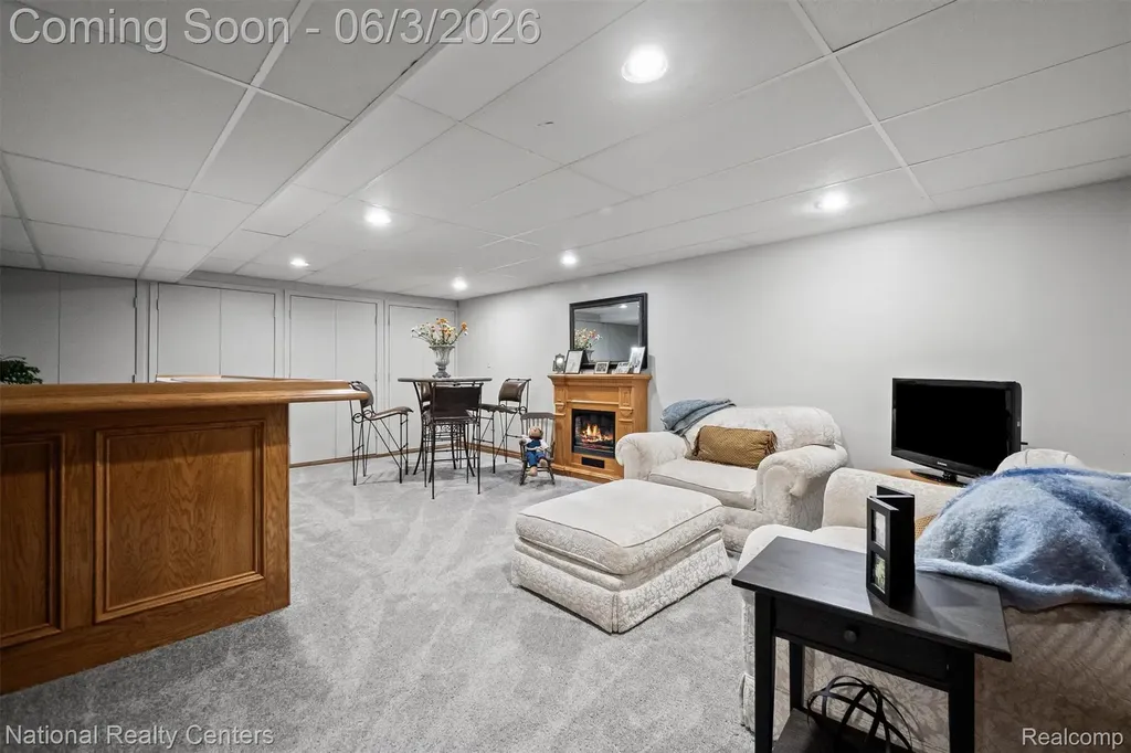 2203 Rochelle Park Drive Rochester Hills City MI 48309