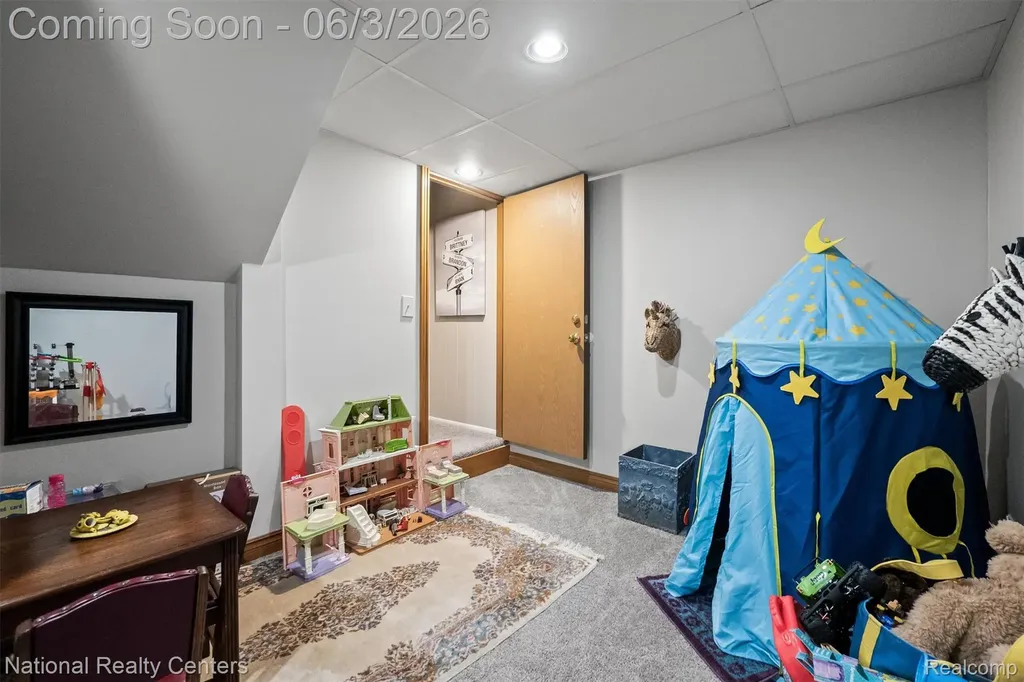 2203 Rochelle Park Drive Rochester Hills City MI 48309