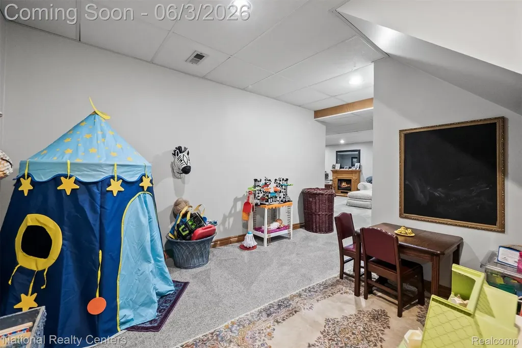 2203 Rochelle Park Drive Rochester Hills City MI 48309