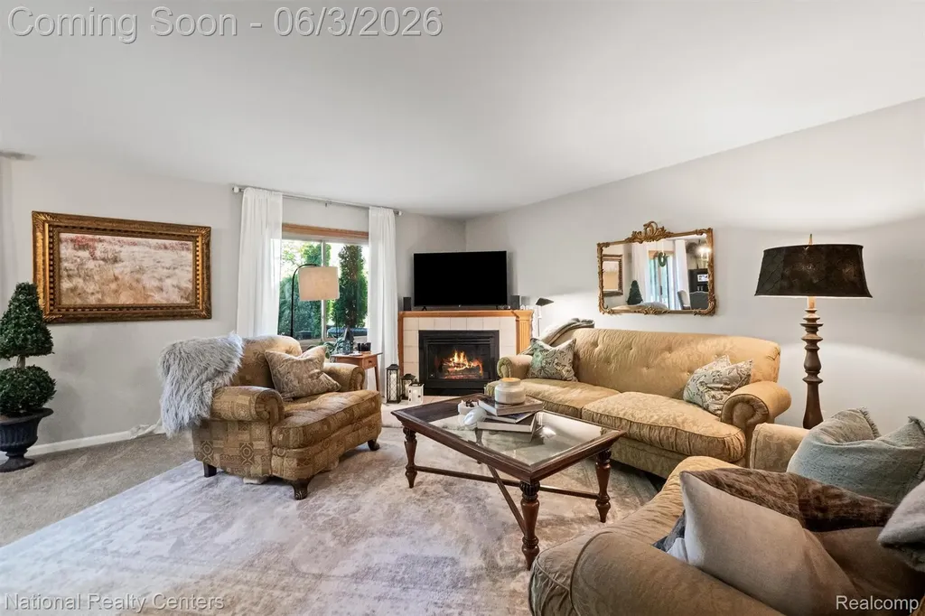 2203 Rochelle Park Drive Rochester Hills City MI 48309