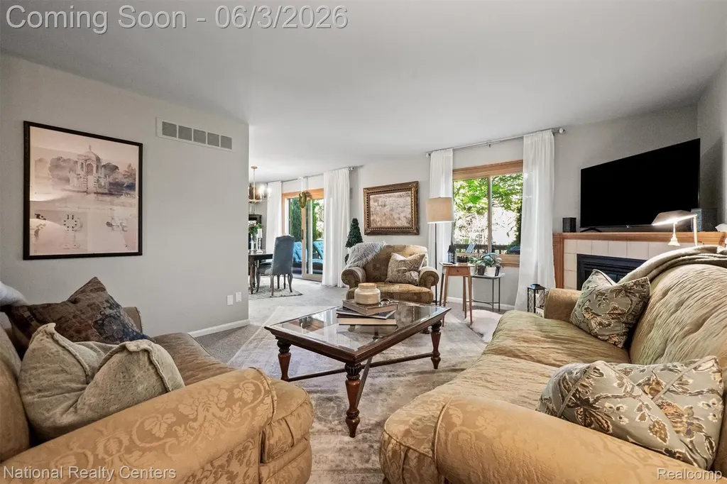2203 Rochelle Park Drive Rochester Hills City MI 48309