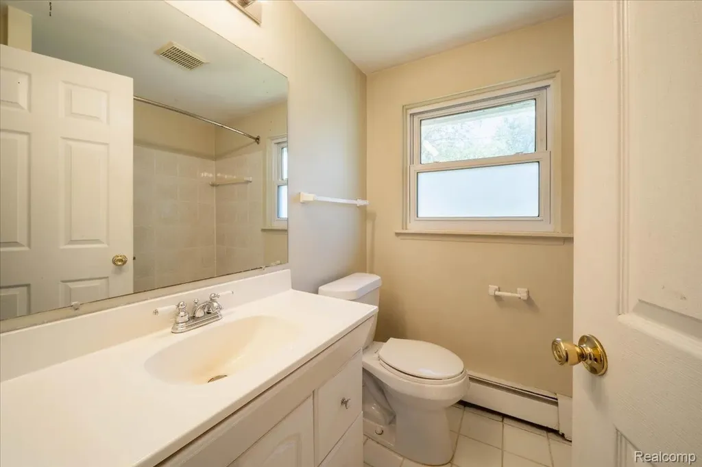 2363 Darnell Street Wolverine Lake Village MI 48390