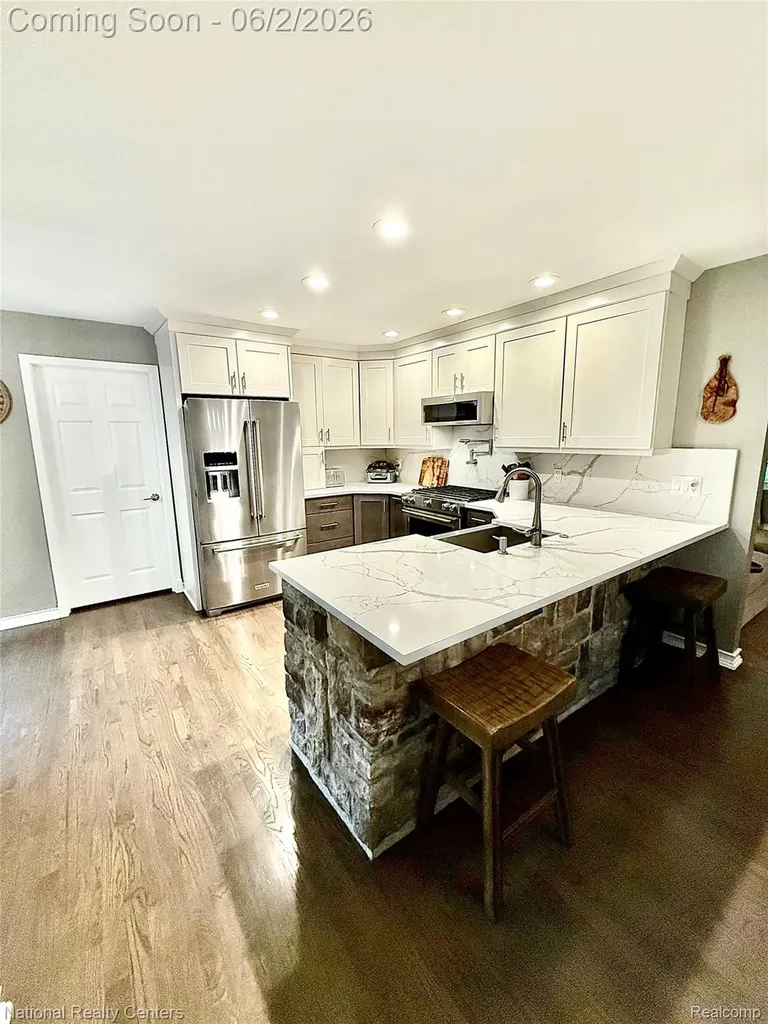 3452 E Highland Road Oceola Township MI 48843