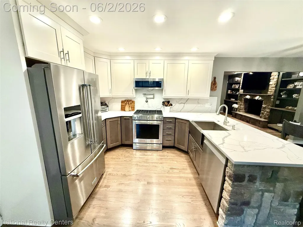3452 E Highland Road Oceola Township MI 48843