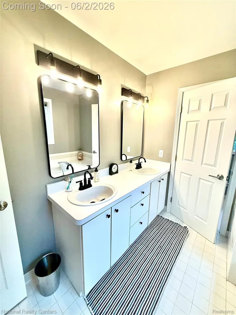 3452 E Highland Road Oceola Township MI 48843
