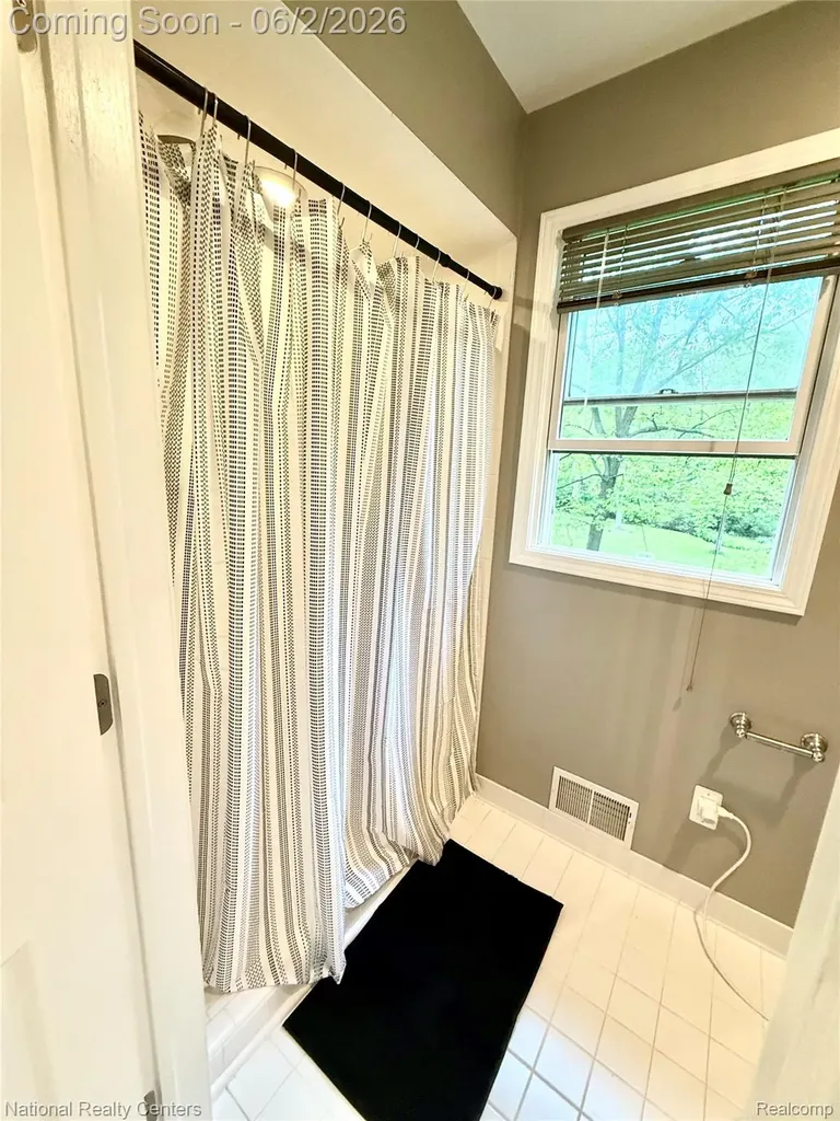 3452 E Highland Road Oceola Township MI 48843
