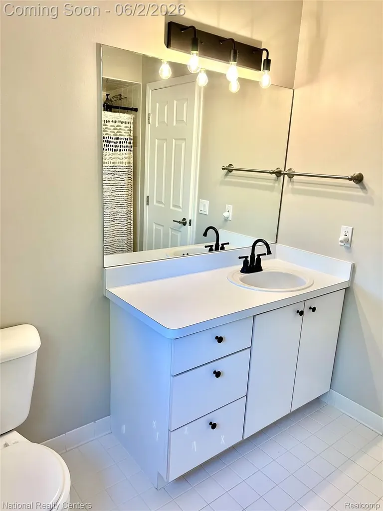 3452 E Highland Road Oceola Township MI 48843