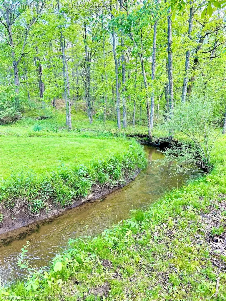 3452 E Highland Road Oceola Township MI 48843