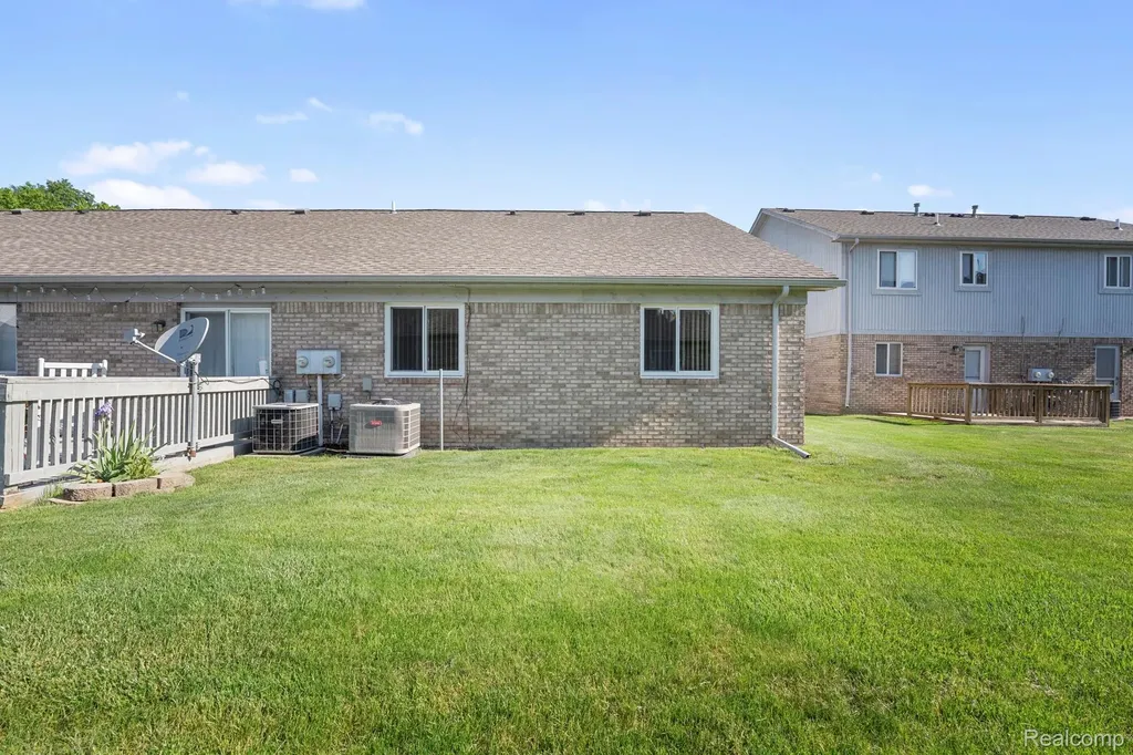 23449 Reading Court Brownstown Charter Township MI 48183