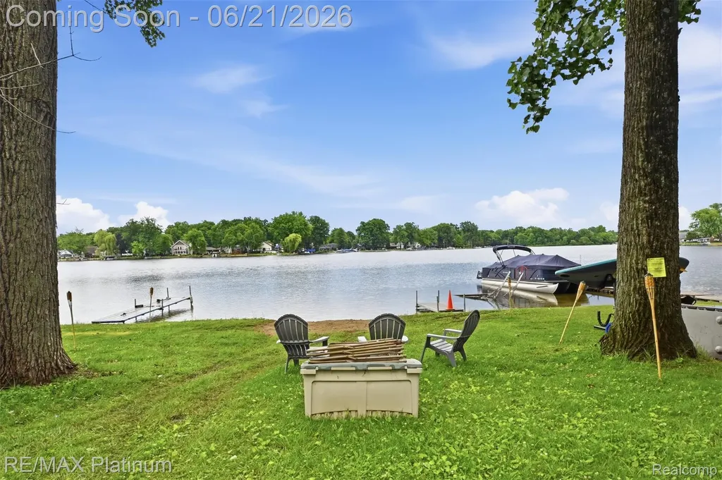 5504 Wildwood Drive Genoa Township MI 48843