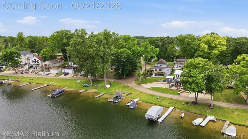 5504 Wildwood Drive Genoa Township MI 48843