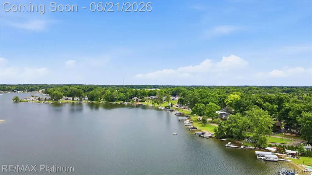 5504 Wildwood Drive Genoa Township MI 48843
