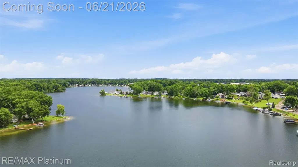 5504 Wildwood Drive Genoa Township MI 48843