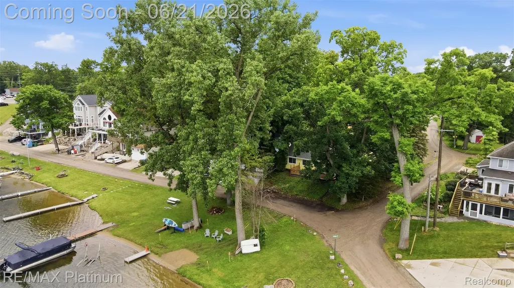 5504 Wildwood Drive Genoa Township MI 48843