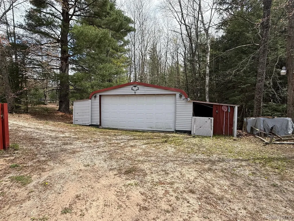 11245 Cedar Road Freeman Township MI 48632