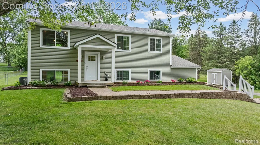 2904 Sun Terrace Drive Hartland Township MI 48353
