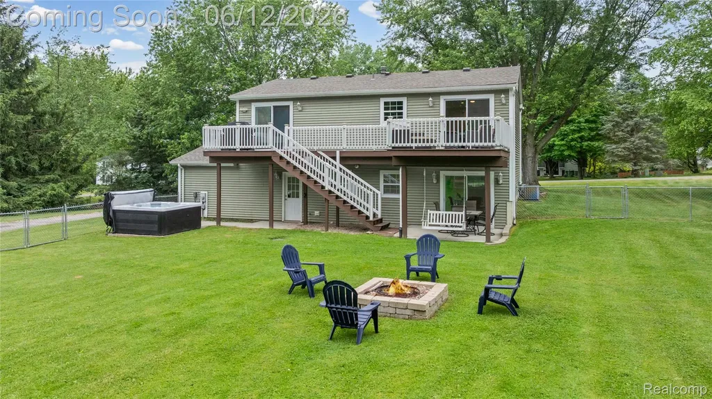 2904 Sun Terrace Drive Hartland Township MI 48353