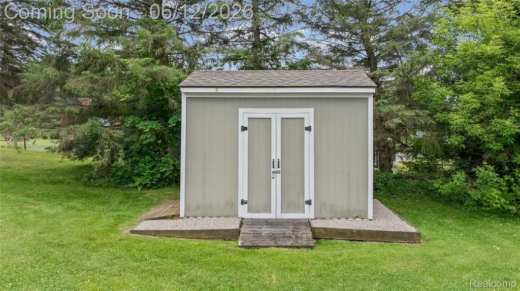 2904 Sun Terrace Drive Hartland Township MI 48353