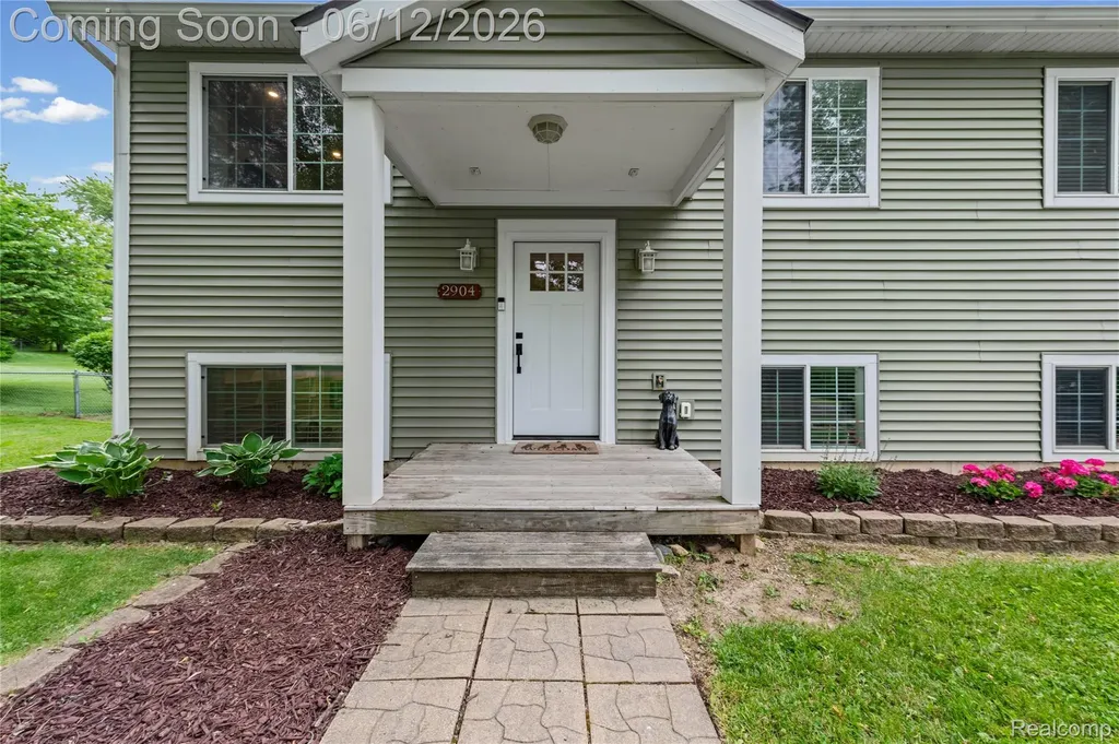2904 Sun Terrace Drive Hartland Township MI 48353