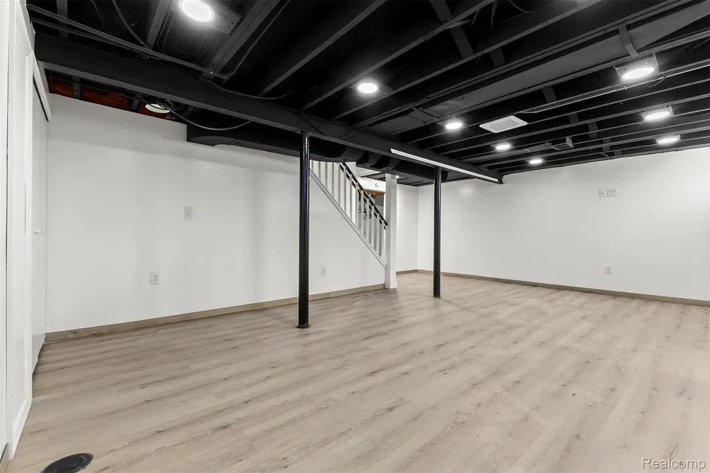 411 S Lafayette Street Dearborn City MI 48124