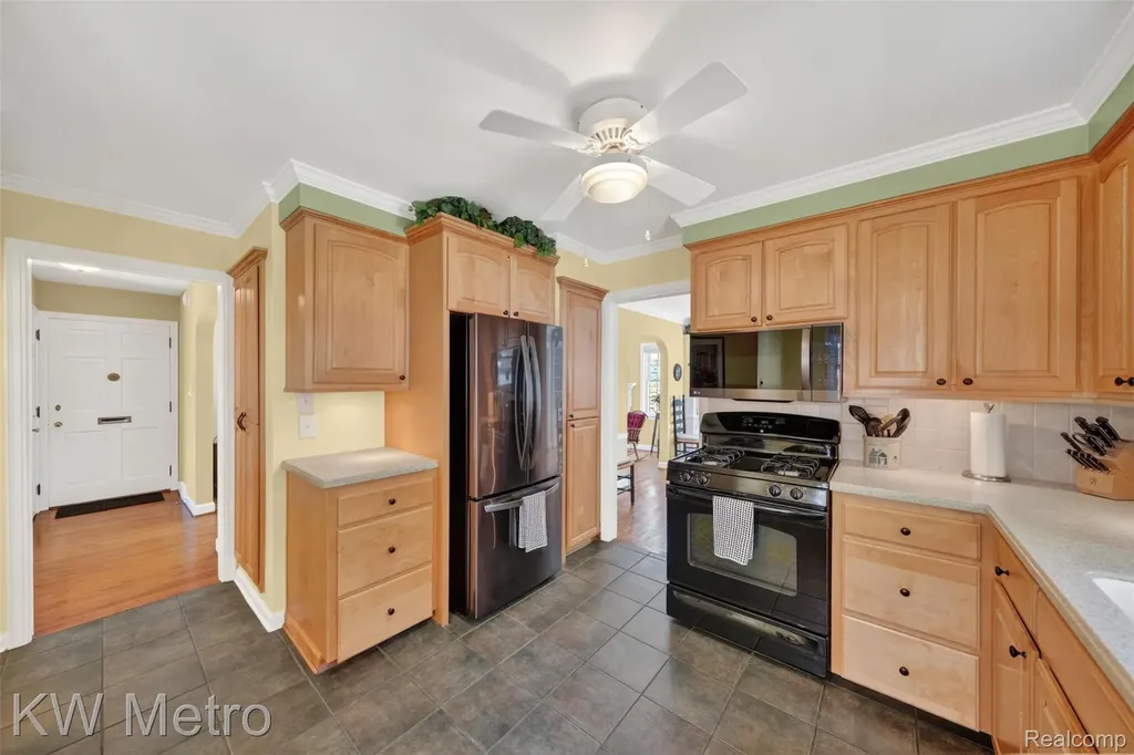 1916 Bonnieview Drive Royal Oak City MI 48073