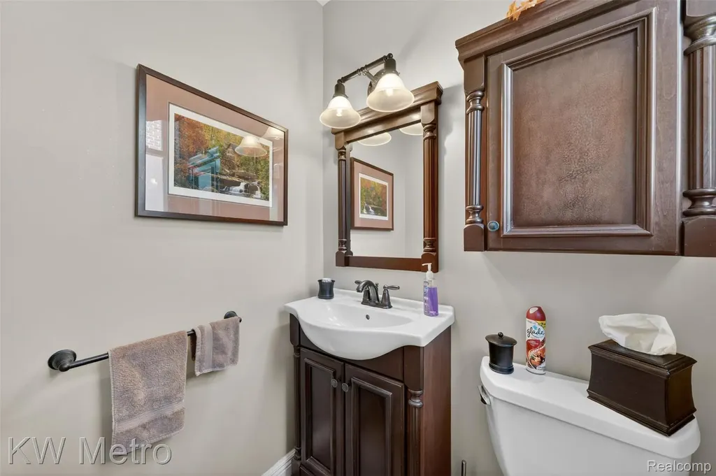 1916 Bonnieview Drive Royal Oak City MI 48073