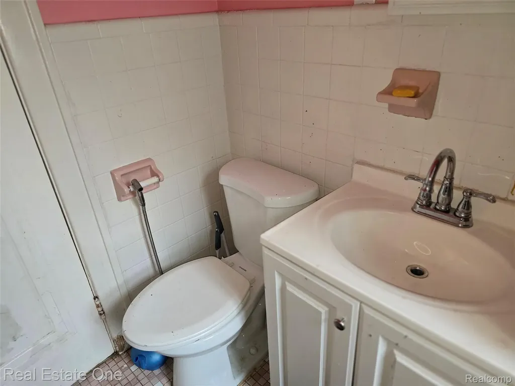 15759 Indiana Street Detroit City MI 48238