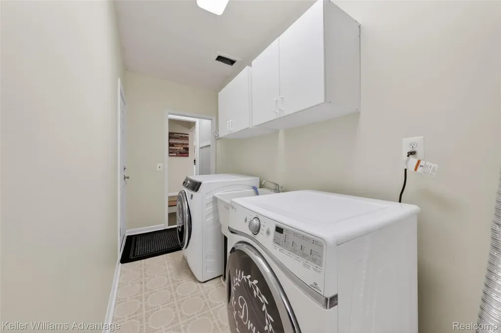 46037 Gainsborough Drive Canton Charter Township MI 48187