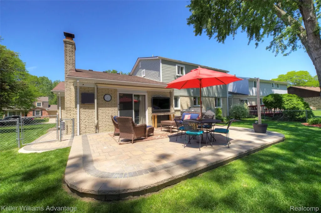 46037 Gainsborough Drive Canton Charter Township MI 48187
