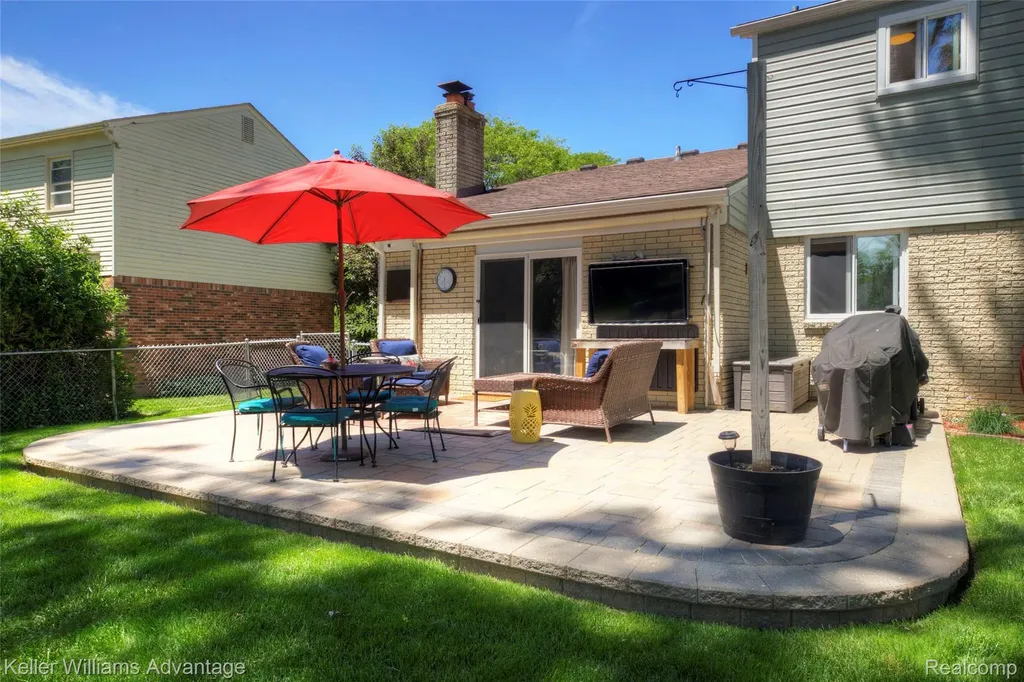 46037 Gainsborough Drive Canton Charter Township MI 48187