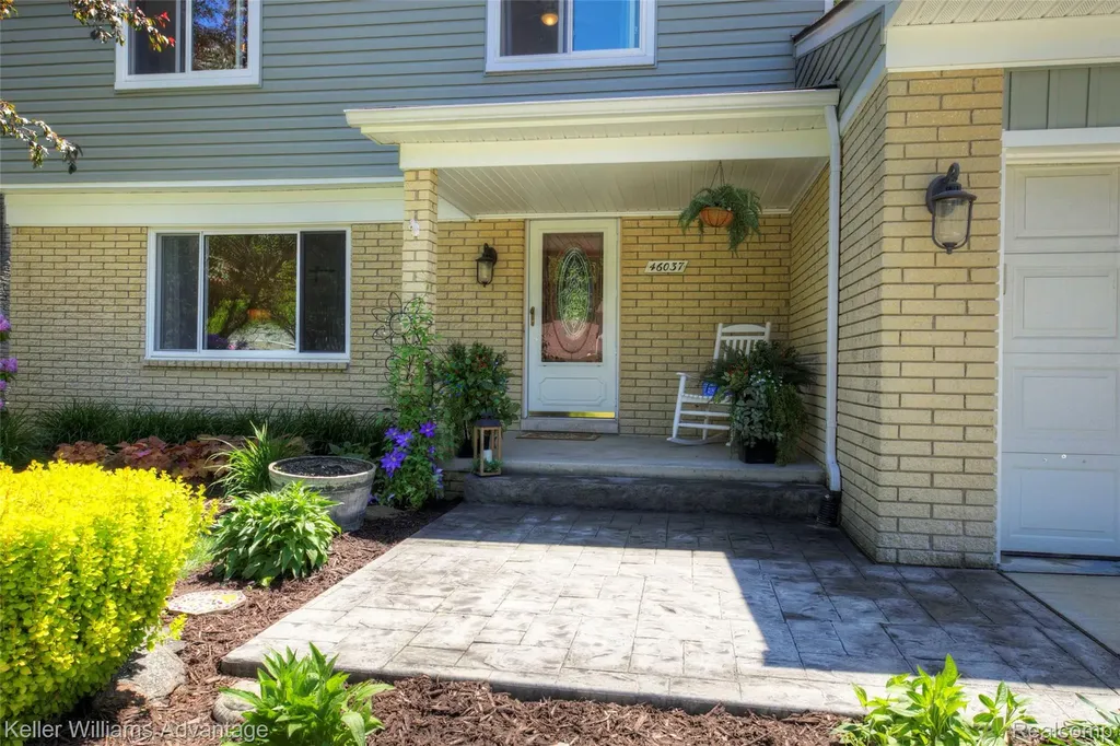 46037 Gainsborough Drive Canton Charter Township MI 48187