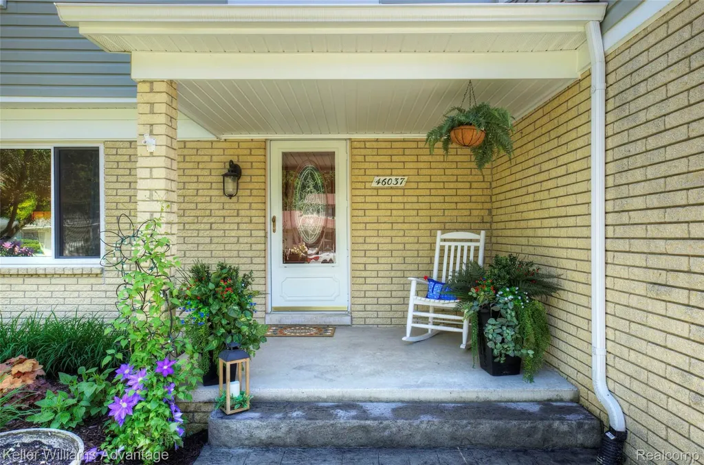 46037 Gainsborough Drive Canton Charter Township MI 48187