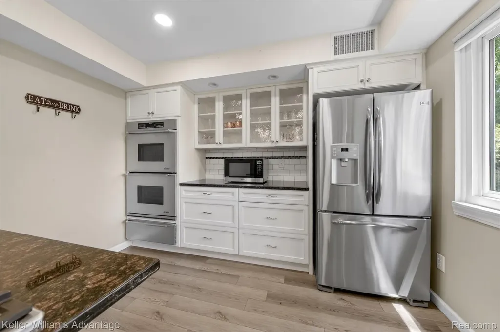 46037 Gainsborough Drive Canton Charter Township MI 48187