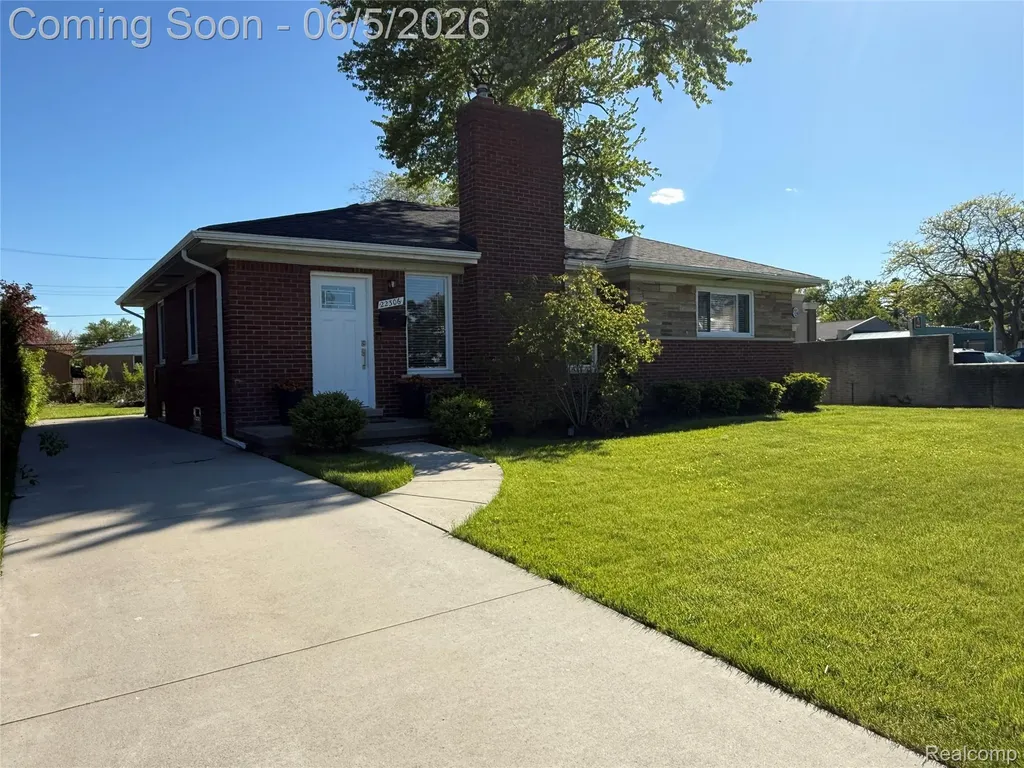 22306 Rosedale Street St. Clair Shores City MI 48080