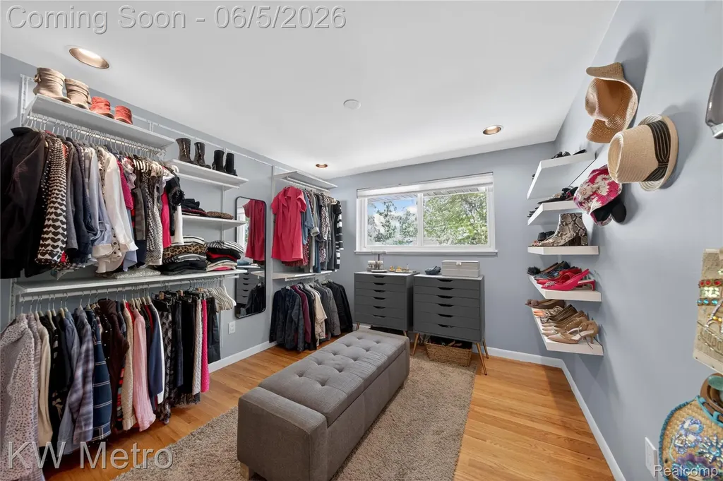 210 W Lawrence Avenue Royal Oak City MI 48073