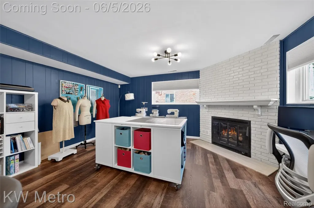 210 W Lawrence Avenue Royal Oak City MI 48073