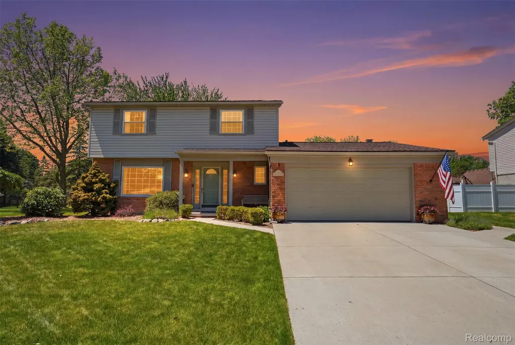 19021 Fairway Street Livonia City MI 48152