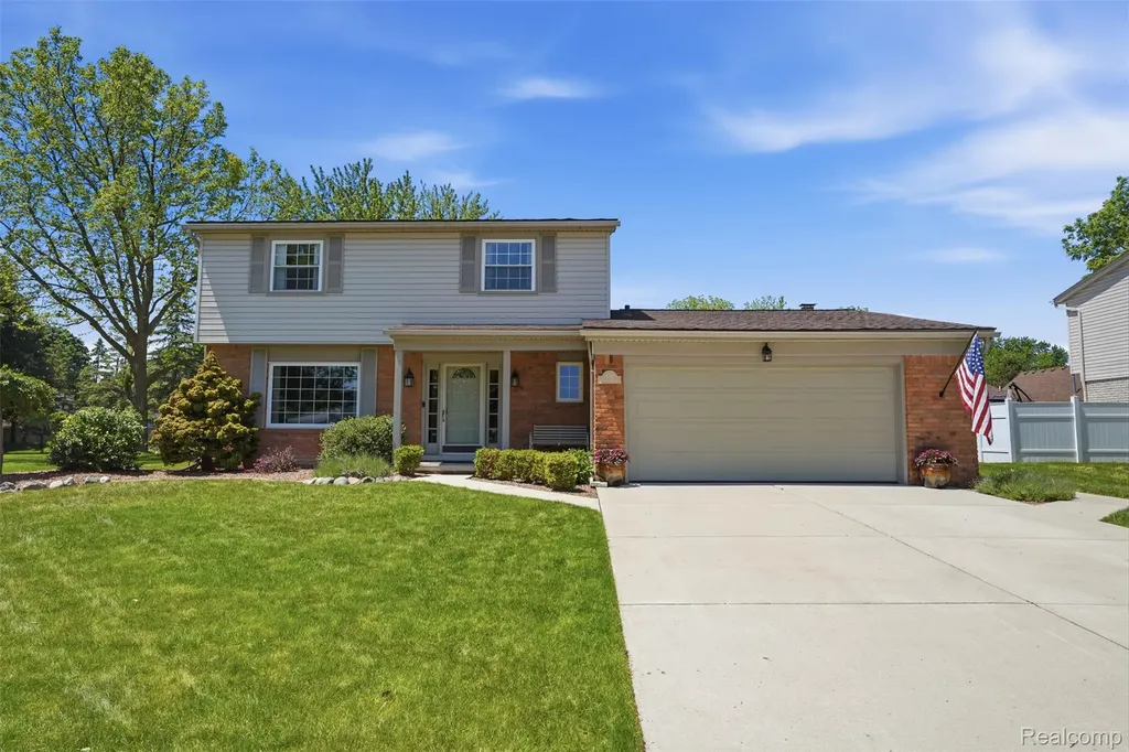 19021 Fairway Street Livonia City MI 48152