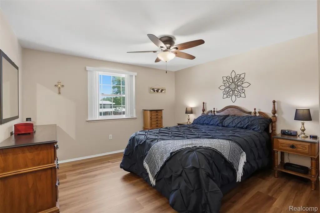 19021 Fairway Street Livonia City MI 48152