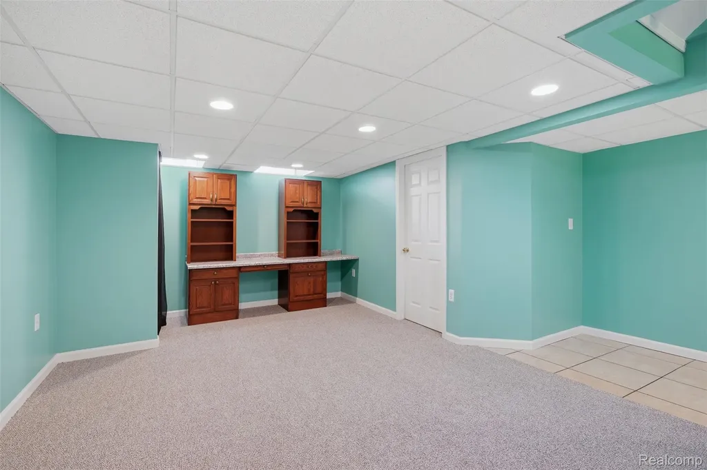 19021 Fairway Street Livonia City MI 48152