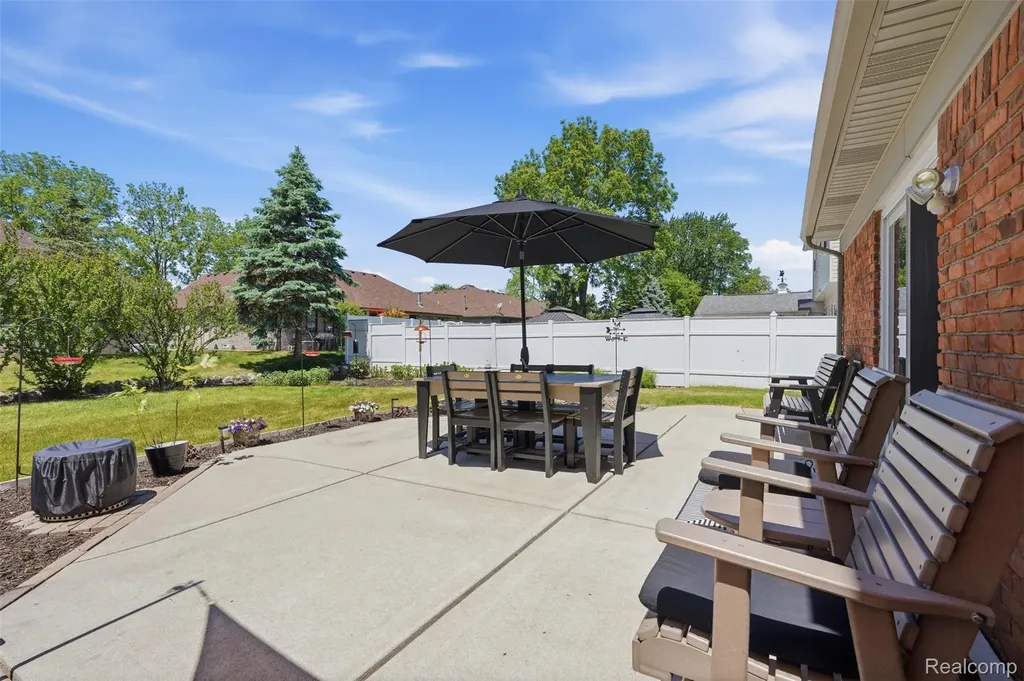 19021 Fairway Street Livonia City MI 48152