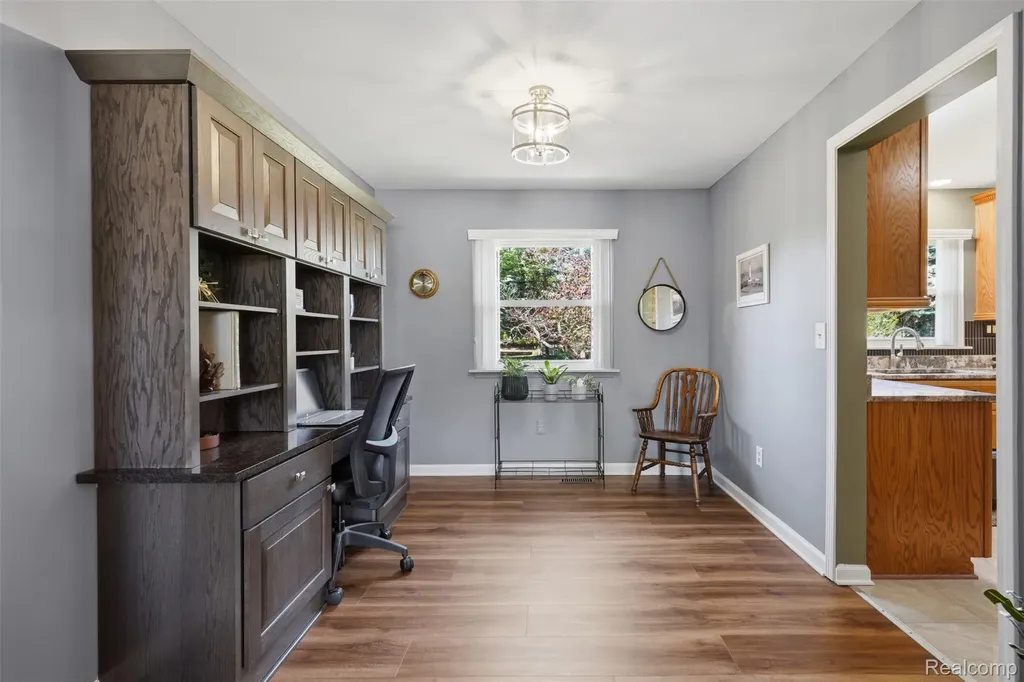 19021 Fairway Street Livonia City MI 48152